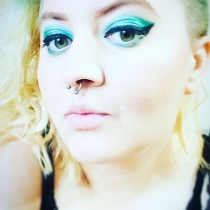 WittyElement naked before webcam in live porn chat