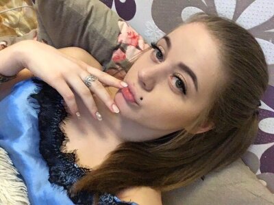 XhazeAmneziia naked stripping on cam for live sex video chat