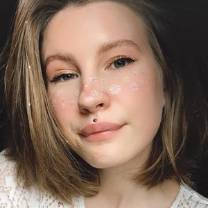 Xstranger_ naked before webcam in live porn chat