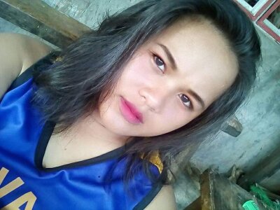 xxxsarahxxx1600 naked stripping on cam for live sex video chat
