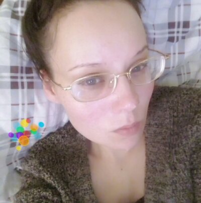YrLissa naked stripping on cam for live sex video chat
