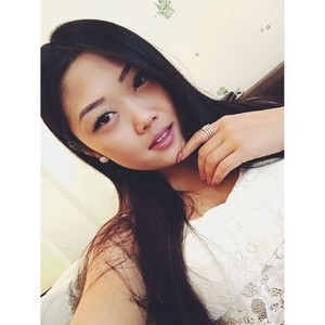 Yummy_Mia naked before webcam in live porn chat