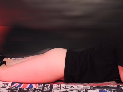 Zamanthloves naked stripping on cam for live sex video chat