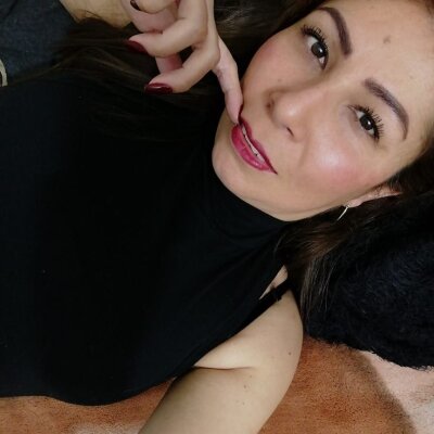 _zoefox naked stripping on cam for live sex video chat