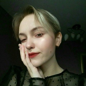 Cherri_Rie naked before webcam in live porn chat