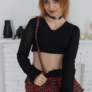 Daddys_Lily naked before webcam in live porn chat