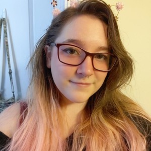 DeviousLion naked before webcam in live porn chat
