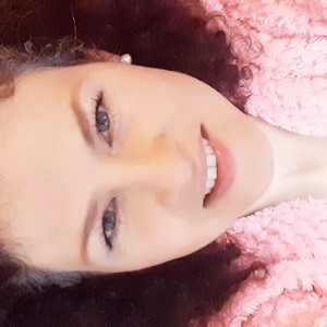 Elena_Zinnia naked before webcam in live porn chat