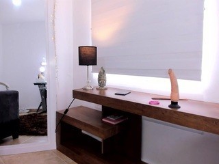fallooon naked Live Sex Chat Room