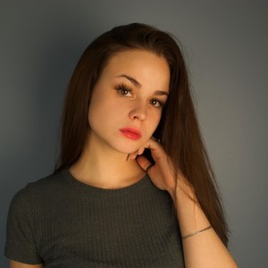 GloriaRitony naked before webcam in live porn chat