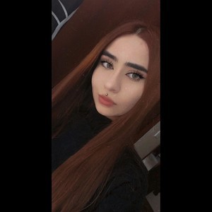 Kloeh_ds naked before webcam in live porn chat