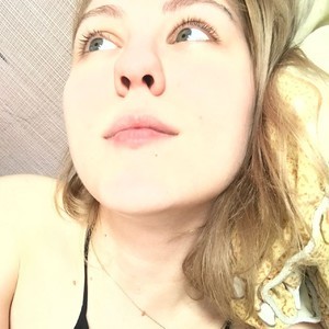 Lana_Wenur naked before webcam in live porn chat