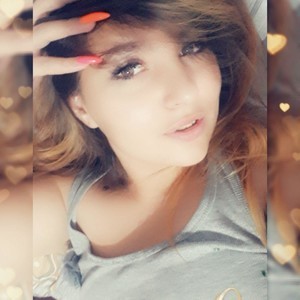 Lollaa1 naked before webcam in live porn chat