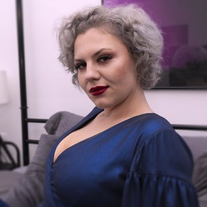 Loralopez naked before webcam in live porn chat