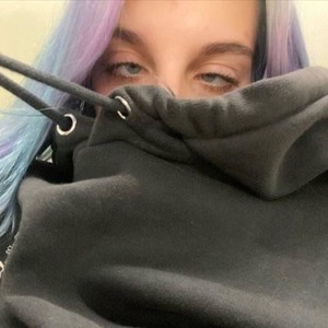 Loren_Smile naked before webcam in live porn chat