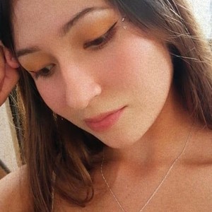 Lovely_lily20 naked before webcam in live porn chat