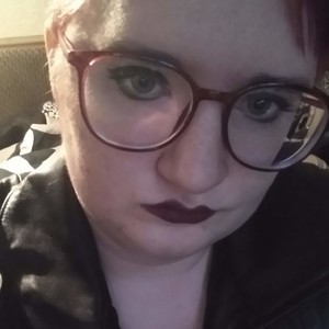 Lucikitten naked before webcam in live porn chat