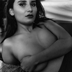 lucy_ry naked before webcam in live porn chat