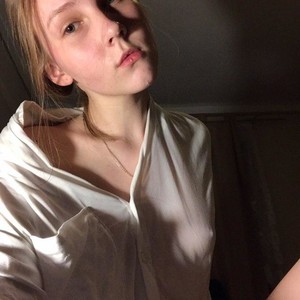 Magy_Miers naked before webcam in live porn chat