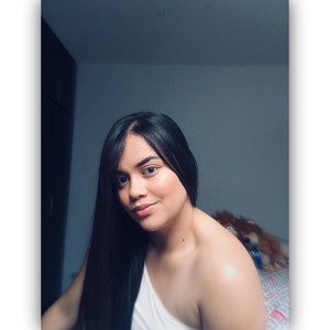 Mia_smith_ naked before webcam in live porn chat