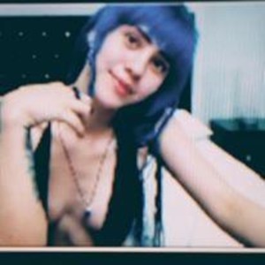 Miku_Grrr naked before webcam in live porn chat