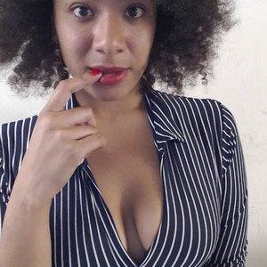 Mysticbae naked before webcam in live porn chat