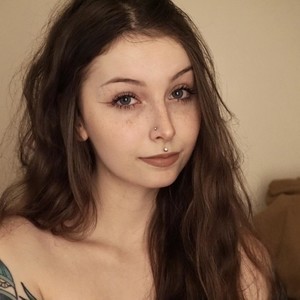 n0valy naked before webcam in live porn chat