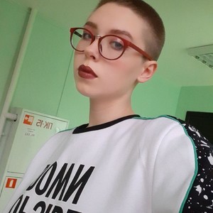 RenetaGaben naked before webcam in live porn chat