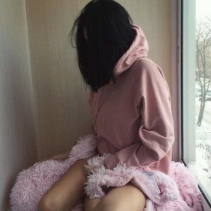 SaevaLina naked before webcam in live porn chat