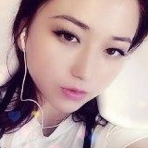 Saorisweet naked before webcam in live porn chat