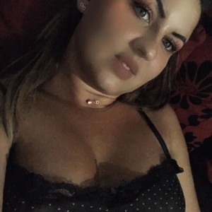 Sellena1991 naked before webcam in live porn chat