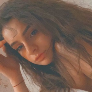 Sili_Luv naked before webcam in live porn chat