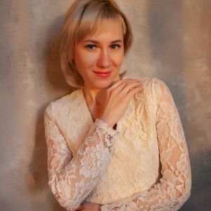 SvenIsolde naked before webcam in live porn chat