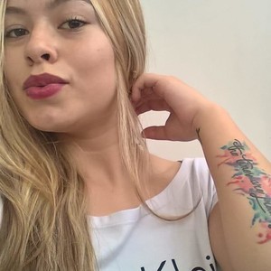 Thaunhty naked before webcam in live porn chat
