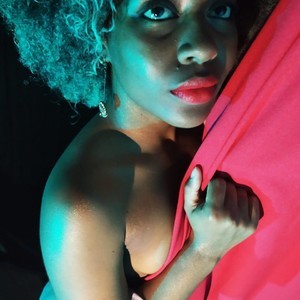 Thaymix2 naked before webcam in live porn chat