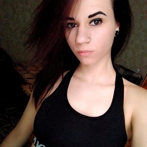 TinaJam naked before webcam in live porn chat