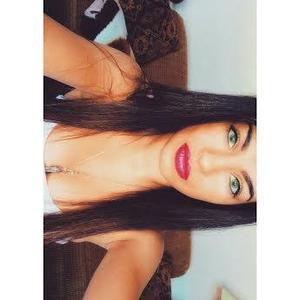 Vannabanana naked before webcam in live porn chat