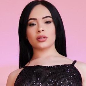 Venuss_23S naked before webcam in live porn chat