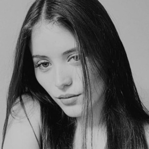 Violet_03_ naked before webcam in live porn chat