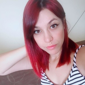 Violetta_room naked before webcam in live porn chat