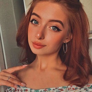 VoicePrincess naked before webcam in live porn chat