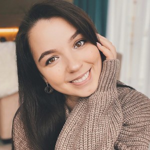 Weird_bird naked before webcam in live porn chat