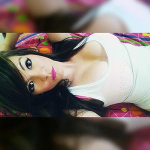 Wetjannisx naked before webcam in live porn chat