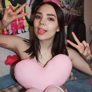 Yu_Jin naked before webcam in live porn chat