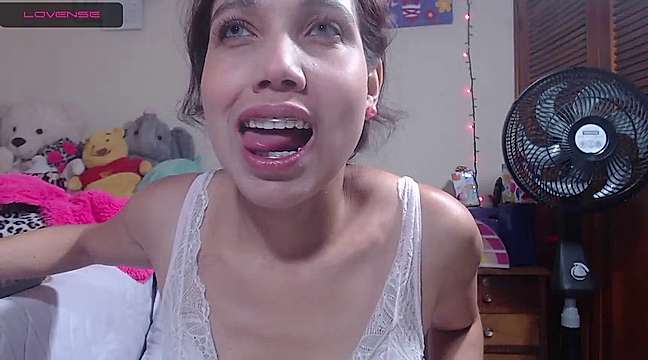 Abby_Camstar naked stripping on cam for live sex video chat