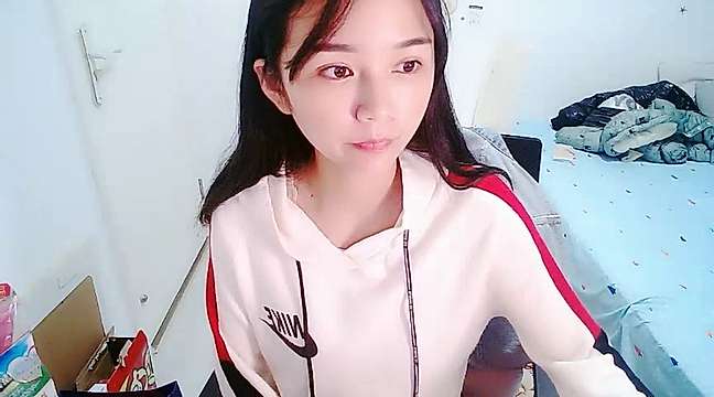 Aimee-li naked stripping on cam for live sex video chat