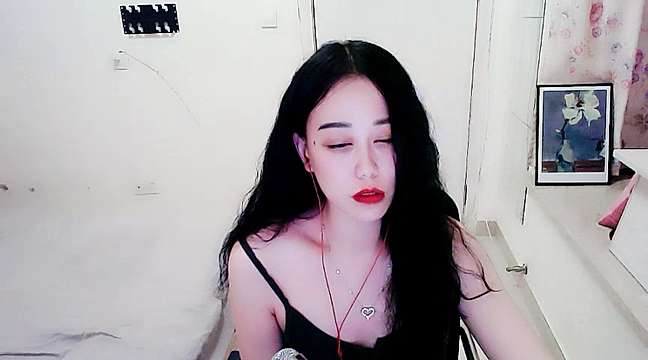 Alice-babe-shing naked stripping on cam for live sex video chat