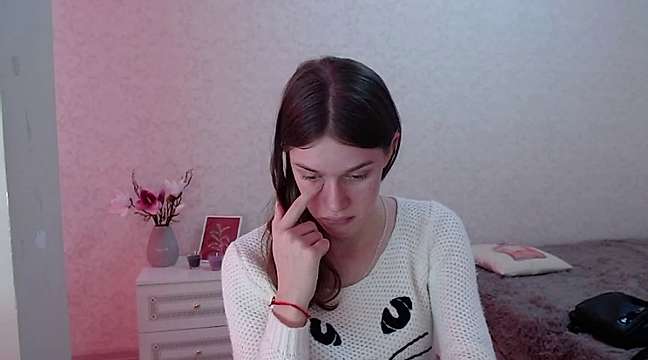 AliceWonder99 naked stripping on cam for live sex video chat