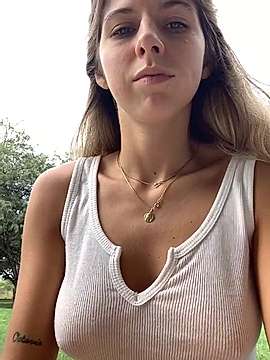 blondy_sexx naked stripping on cam for live sex video chat
