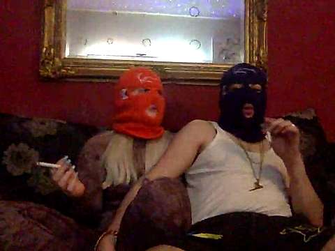 Bonnieandclydeworld naked stripping on cam for live sex video chat